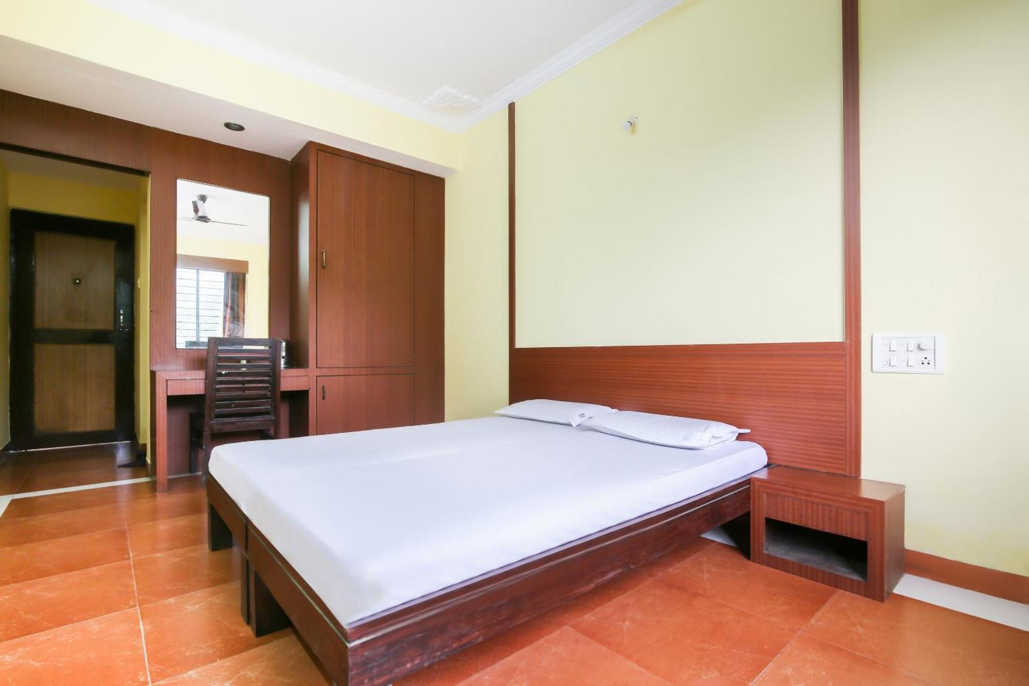 Hotel O Raviraj Classic Cana Ngoại thất bức ảnh